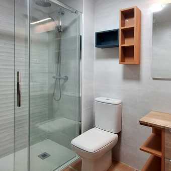 Bany renovat.