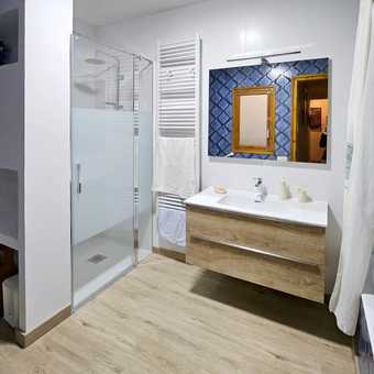 Reforma de bany conservant elements originals